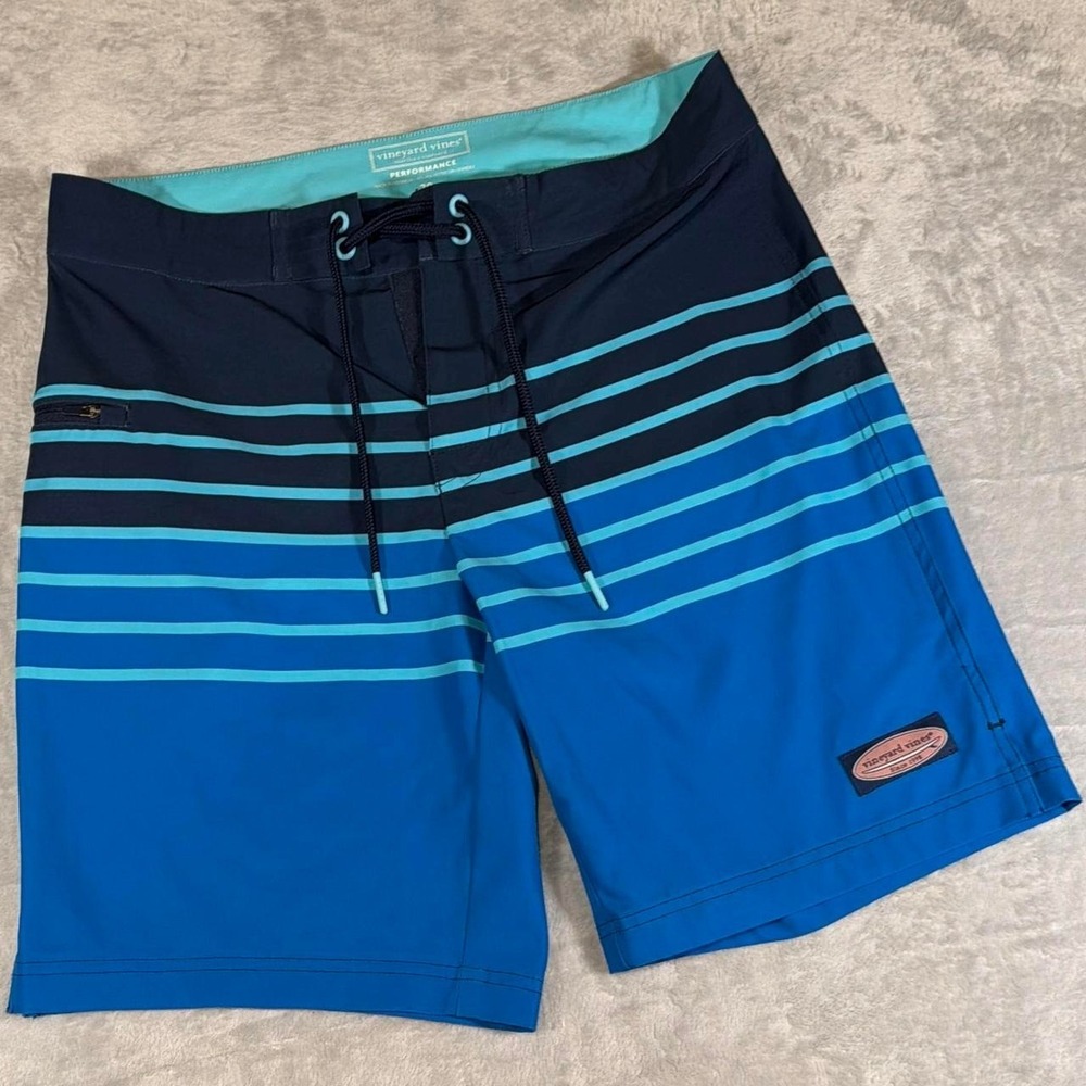 Vineyard Vines Performance Board Shorts | Blue Gradient | Size 30